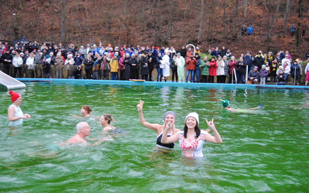 Anbaden 2024: Männerballett vom Salzaer Carneval Club e.V. – die “Coolsten” im Landkreis Nordhausen 